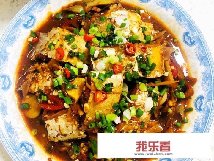 四川家常红烧带鱼怎么做？