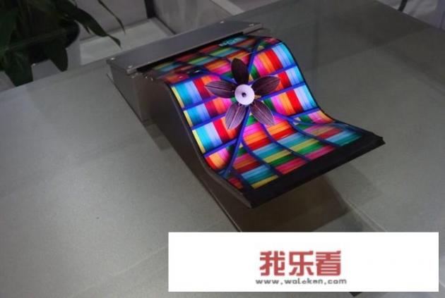 如何看待华为也在研发可折叠手机，有望明年亮相？