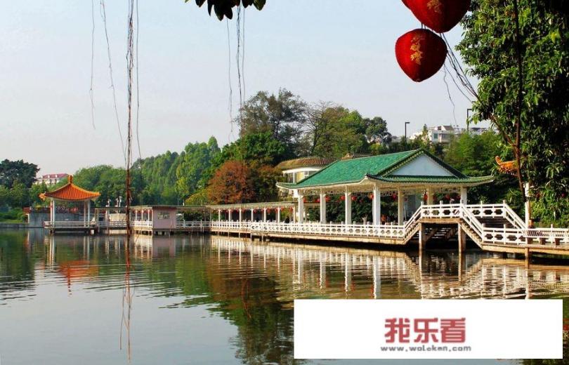 荔湾湖公园停车方便吗？