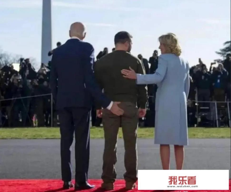 男生宽松t恤该不该遮屁股？