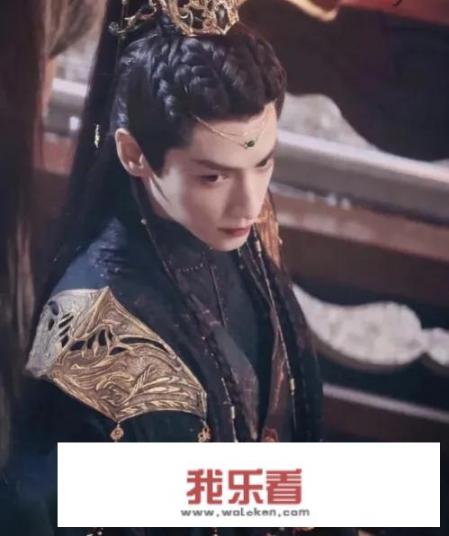 长月烬明的解释？