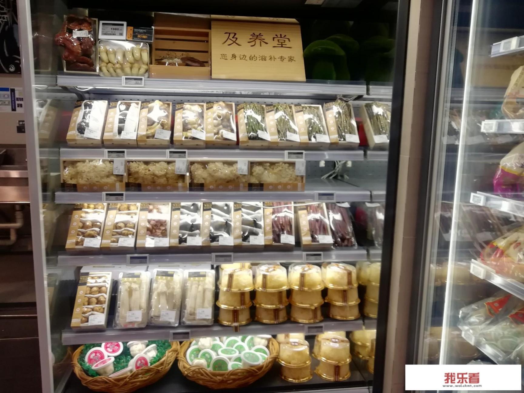 有谁知道开一家小型的进口食品超市赚钱吗？