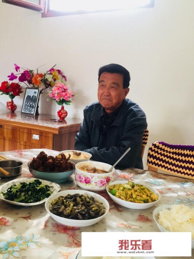 中秋快乐和中秋节快乐的区别？
