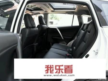 请教懂行的大神2012年购入的丰田RAV4现在能卖多少钱？