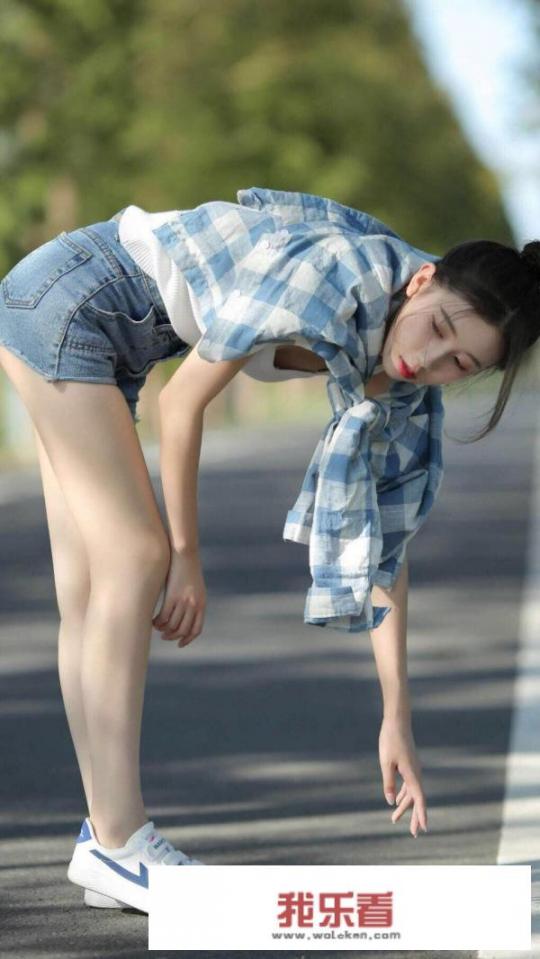 有没有人敢上传一张你觉得最性感的图片，来比比看谁的比较性感？
