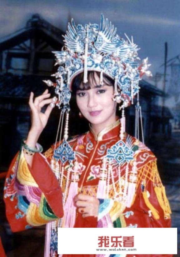 有没有关于婚纱的情侣网名跟情侣头像？