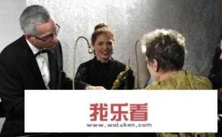 “卖掉”、“不翼而飞”、“扔卫生间”，奥斯卡颁奖典礼后，明星如何处置自己的“小金人”？