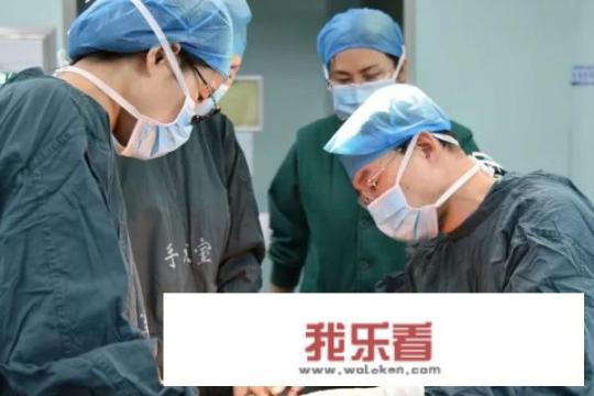 中国上班的法定时间，早上几点？