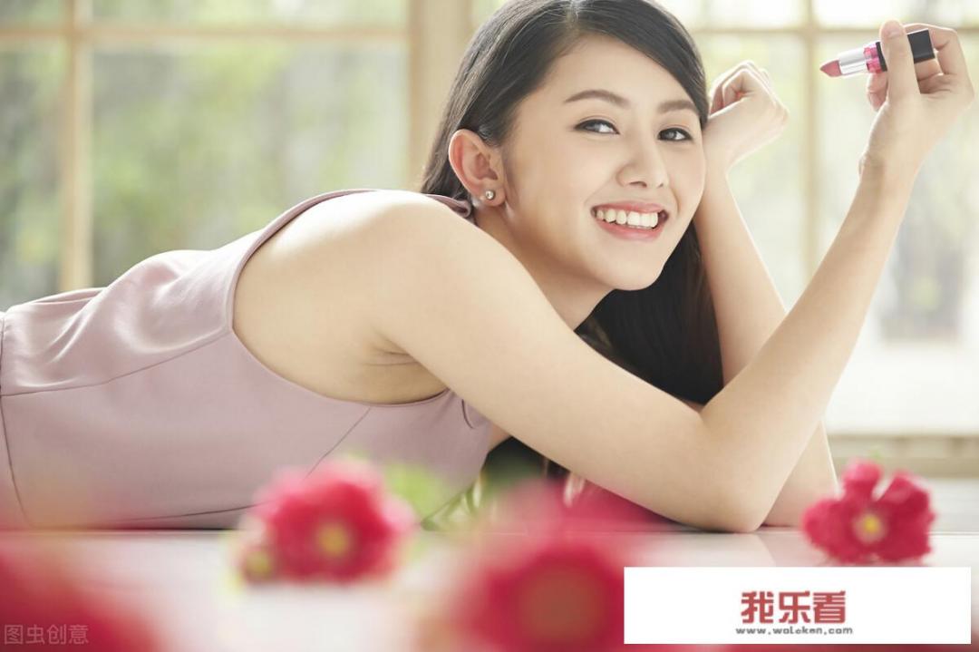 美术学院的裸体模特，面对朋友家人的不理解该如何是好？