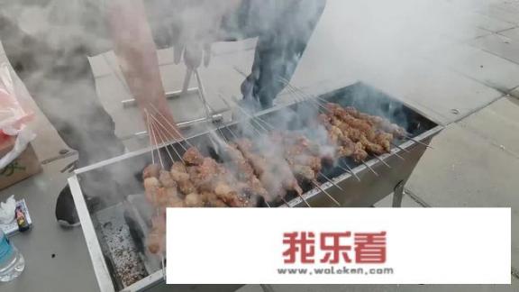羊肉串怎么烤到外焦里嫩？