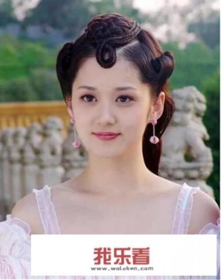 荣耀手机怎么把图片里的人p掉？