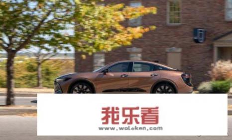 全新丰田皇冠价格出炉，开价18.9万起！会得到消费者的认可吗？
