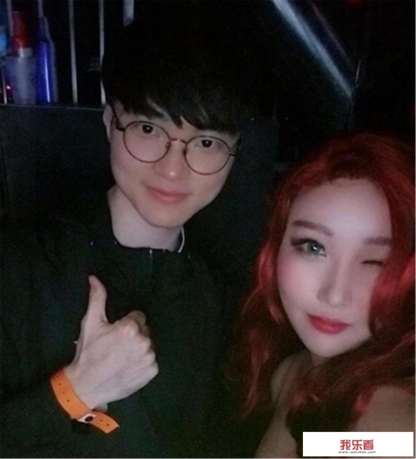 Faker“混夜店”照片被扒，看到和女粉合影，网友：太太团又多一网红，你有何看法？
