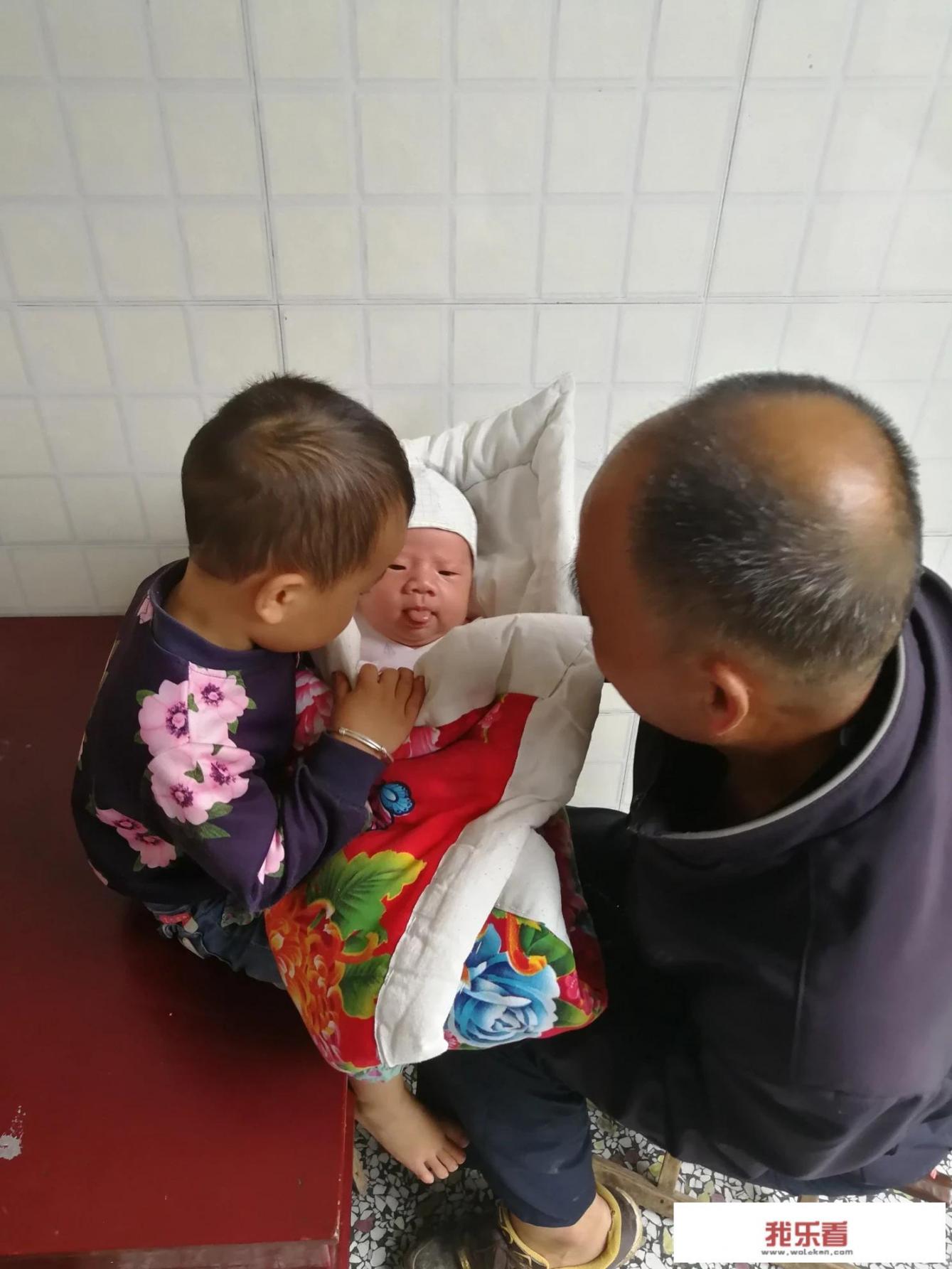 穿什么衣服拍亲子照好看？