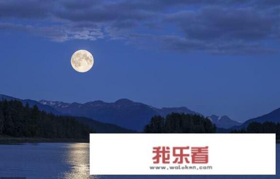 快中秋佳节了，有没有拍得美美的夜空月亮照片，可以分享出来欣赏一下吗？