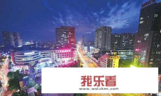 在工作的城市里独自一人去吃宵夜是种怎样的体验？