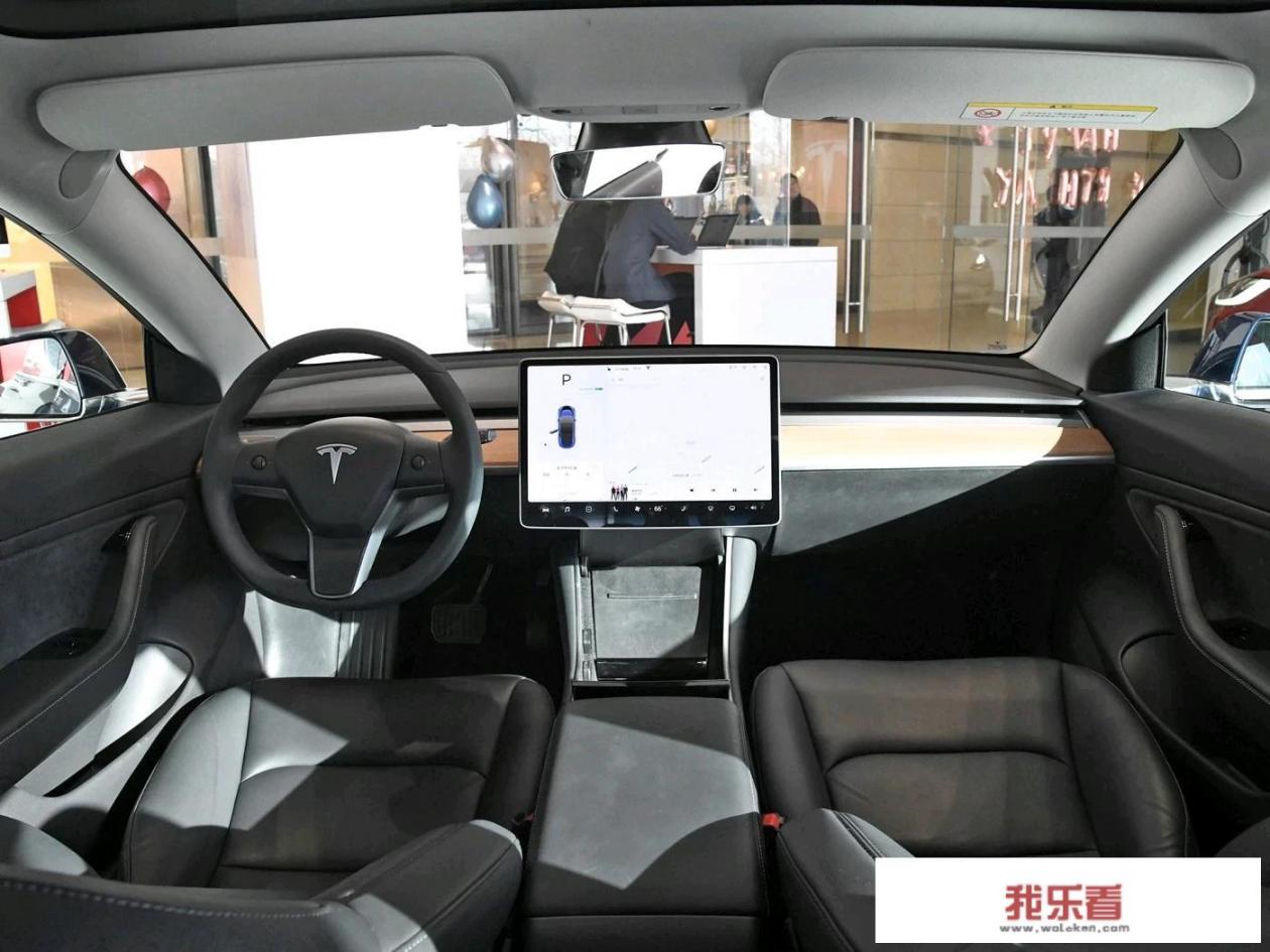 国产特斯拉Model3降到了30万以内，作为年轻人的第一辆车，建议选它吗？