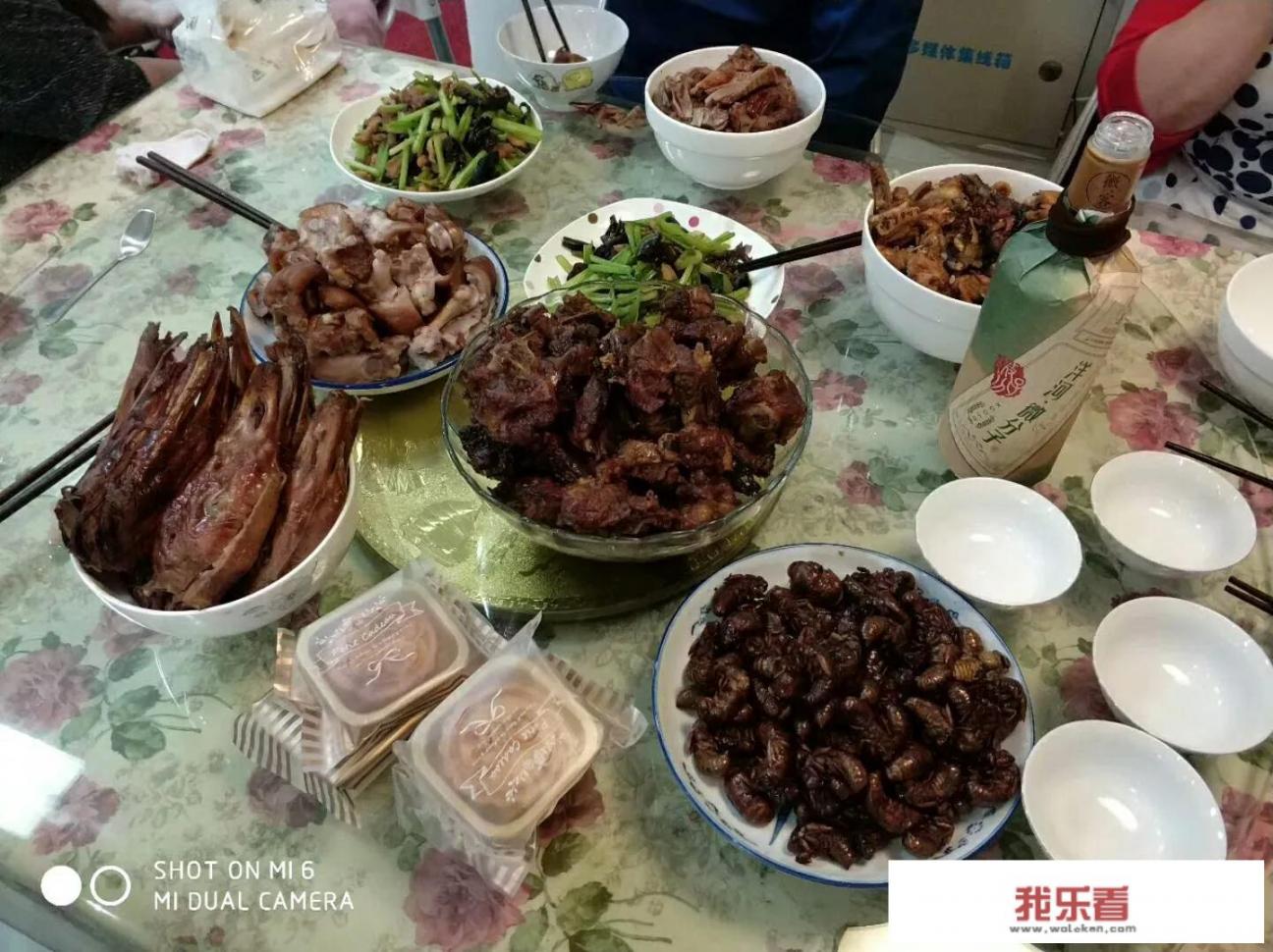 迎国庆中秋的画？