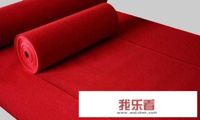 22款3系火山红内饰配什么地毯？