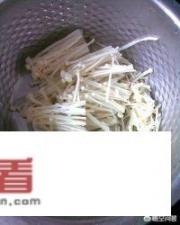 西红柿金针菇汤的做法有哪些？