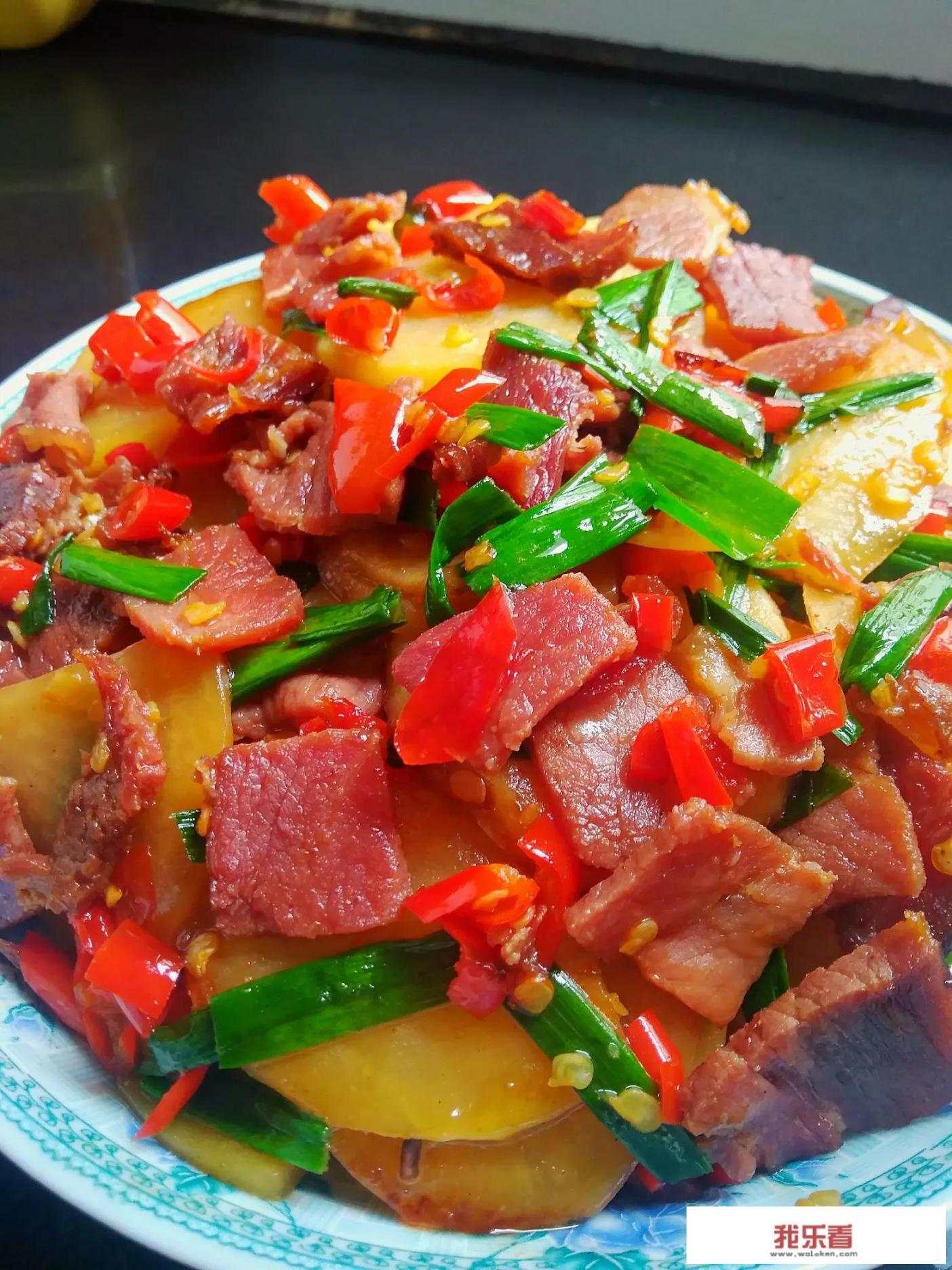 土豆丝和胡萝卜丝炒猪肉的作法？