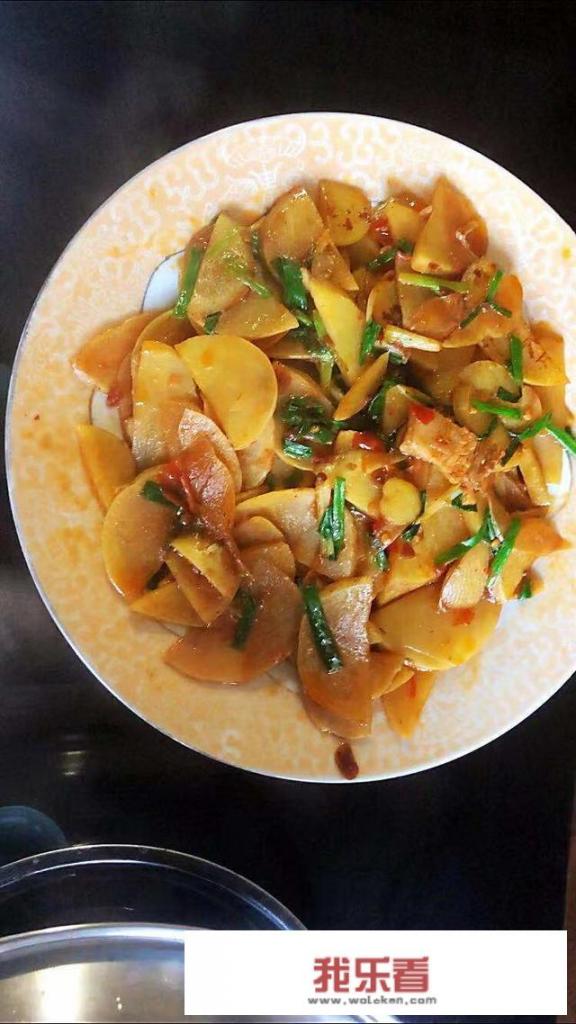土豆丝和胡萝卜丝炒猪肉的作法？