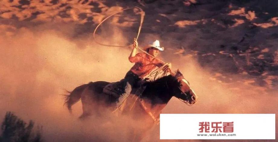 我们同患难，我们共追求，是哪首歌里的歌词？