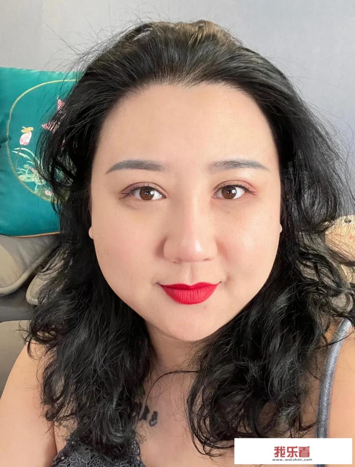 如果你的老婆经常与男同志视频通话，你会怎么想？