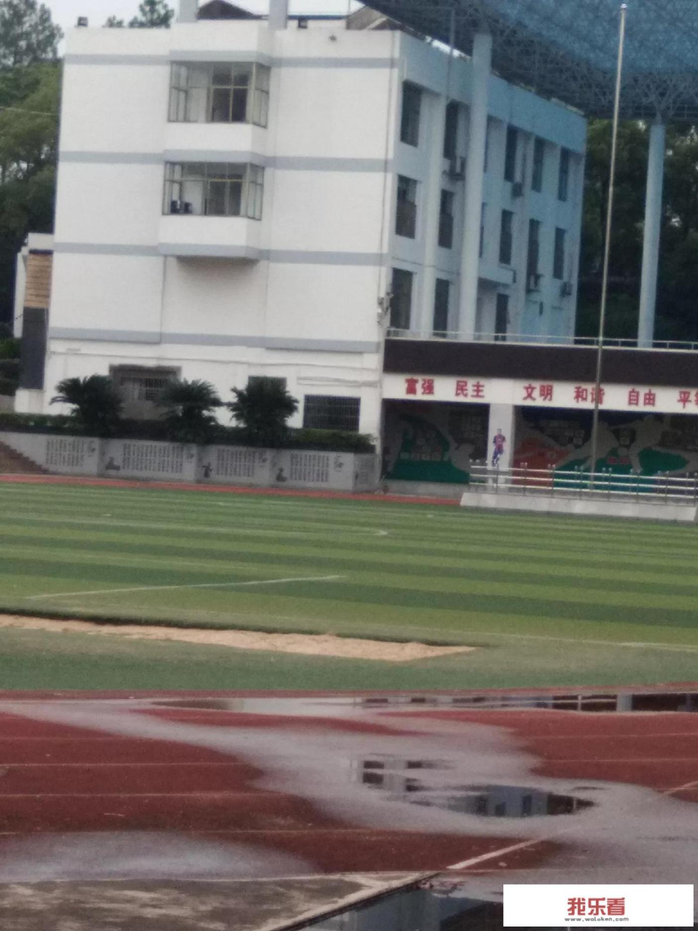 同学说数学没用，他说只要会加减乘除就可以了我该如何反驳？