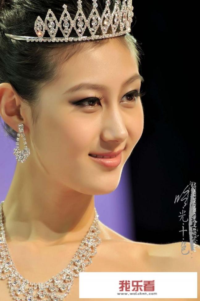 跪求有美女的养眼外国电影，不要太闷的？