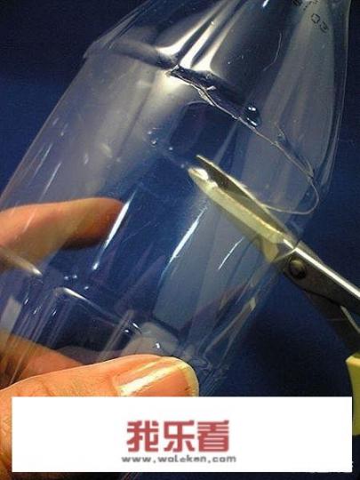 怎样用矿泉水瓶做手工花瓶？