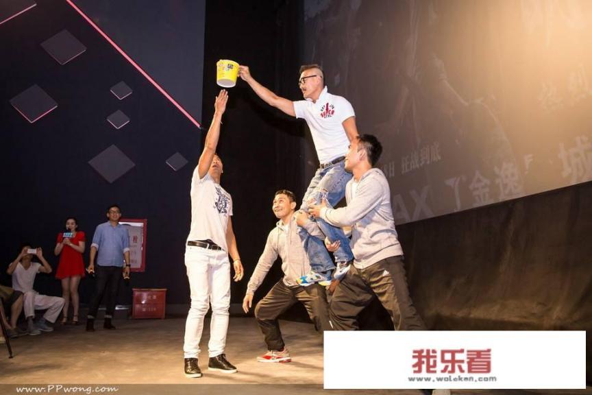 众多武打明星中，泰国功夫明星托尼·贾的身体素质是什么水平？