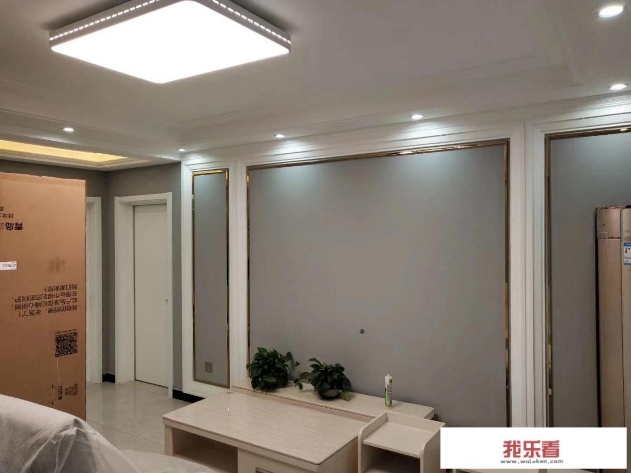 冷色和暖色哪个更显白？