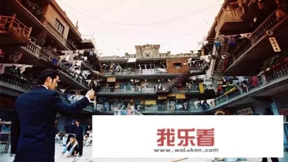 西装革履是什么意思？