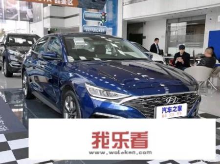 17年的福特福克斯多钱？