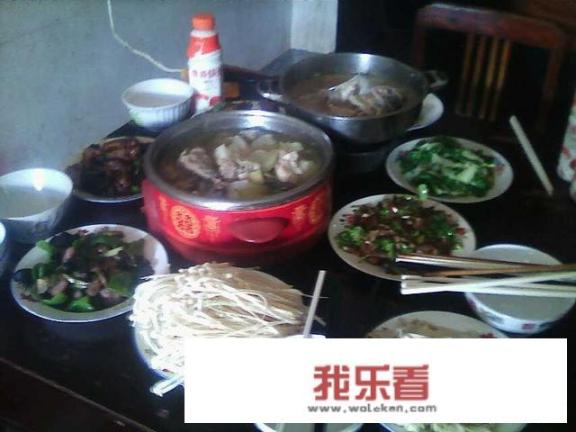 中秋节一般吃什么食品？