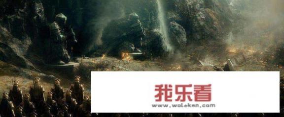 霍比特人:五军之战史矛革身上为什么少了一块鳞甲？