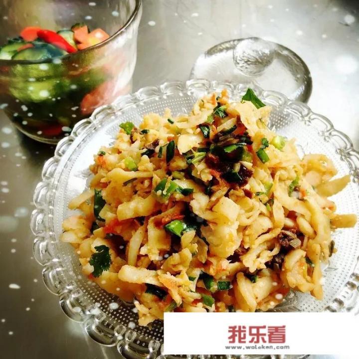 陕北霞姐炒洋芋擦擦的做法？