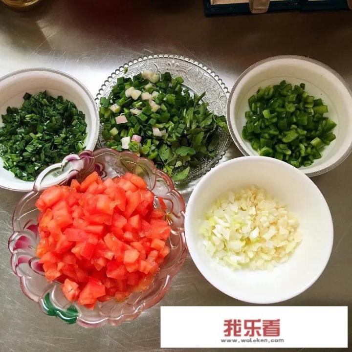 陕北霞姐炒洋芋擦擦的做法？
