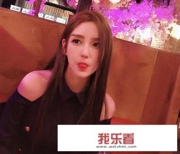 一部美女在瀑布跳舞的电影？