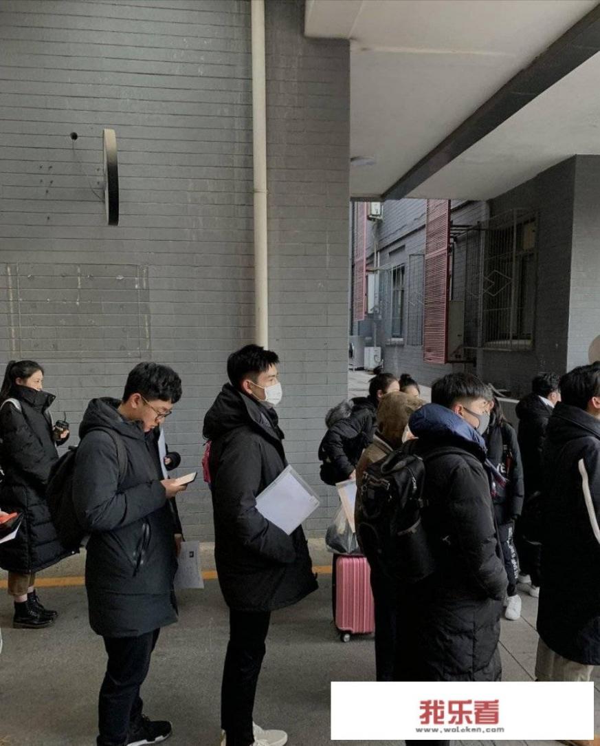 陈飞宇艺考只报考北电，初试选择北岛的诗歌，你怎么看？