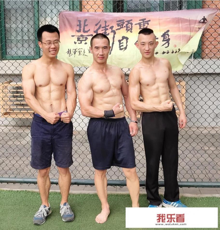 为什么抖音快手里有那么多肌肉男，现实生活中却很少碰到？
