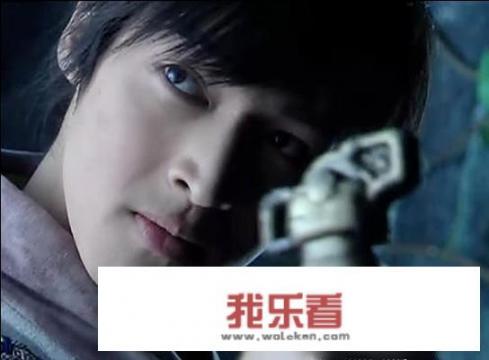 《仙剑奇侠传》中林月如在锁妖塔为什么要被压死，为什么不三人一起走，而要站在那里等着被压呢？