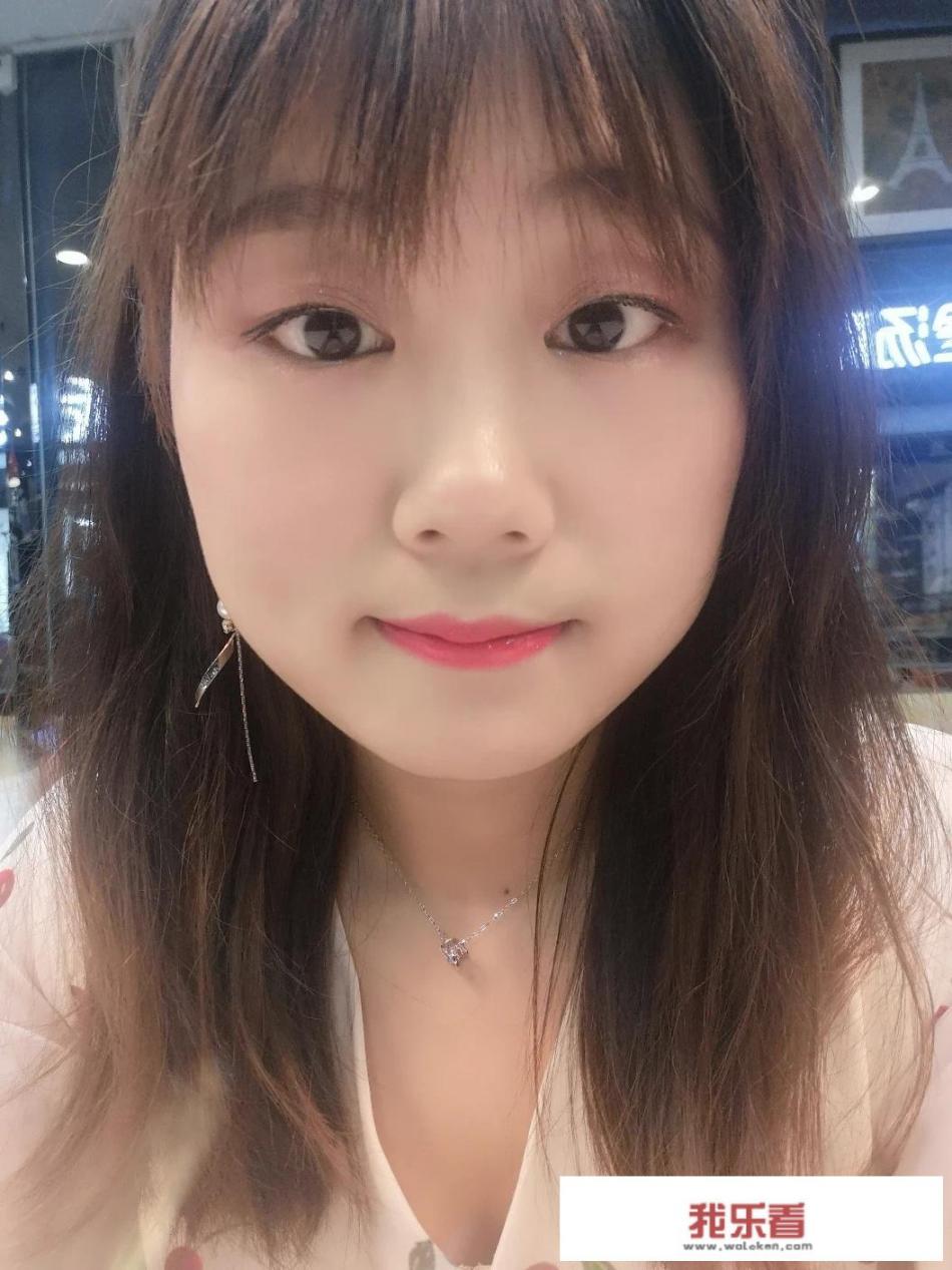 大胸妹怎么穿衣服？
