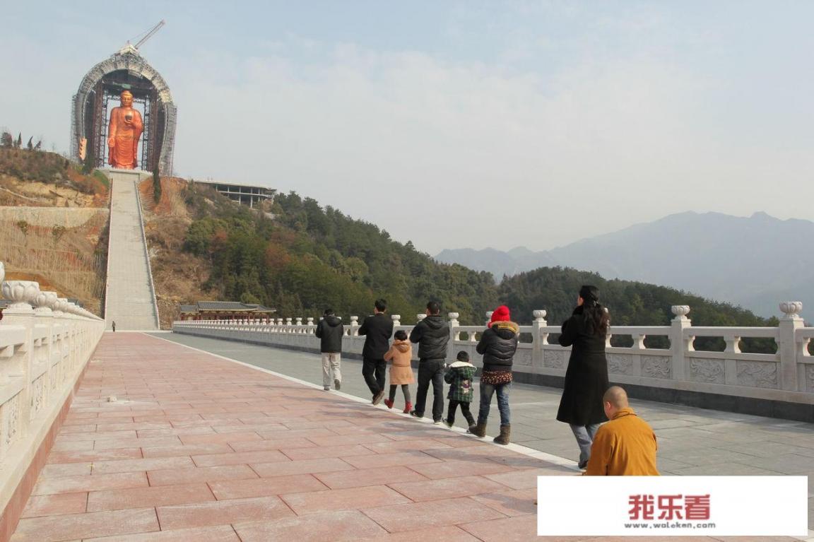 东林大佛建于什么时候？