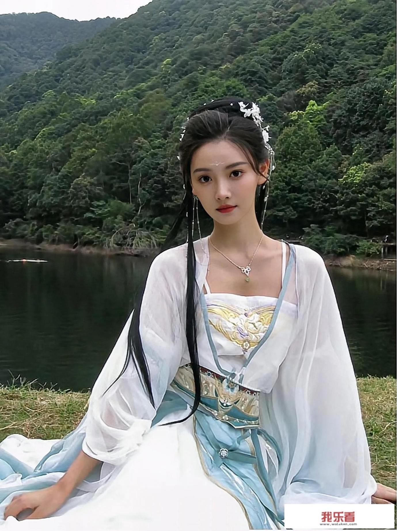 景甜被曝私密照，很多人都在关注她，到底景甜有多美呢？