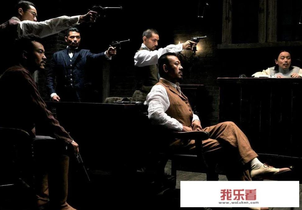 《让子弹飞》里「你给我翻译翻译，什么他妈的是他妈的惊喜」这一句是什么意思？