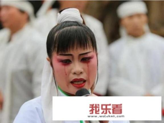 男朋友家里的姨夫去世，我应该去参加葬礼吗？