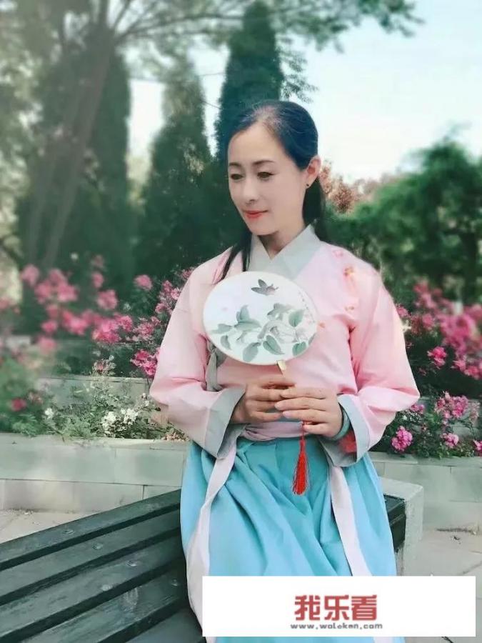 中年男人发抱抱表情的意思？