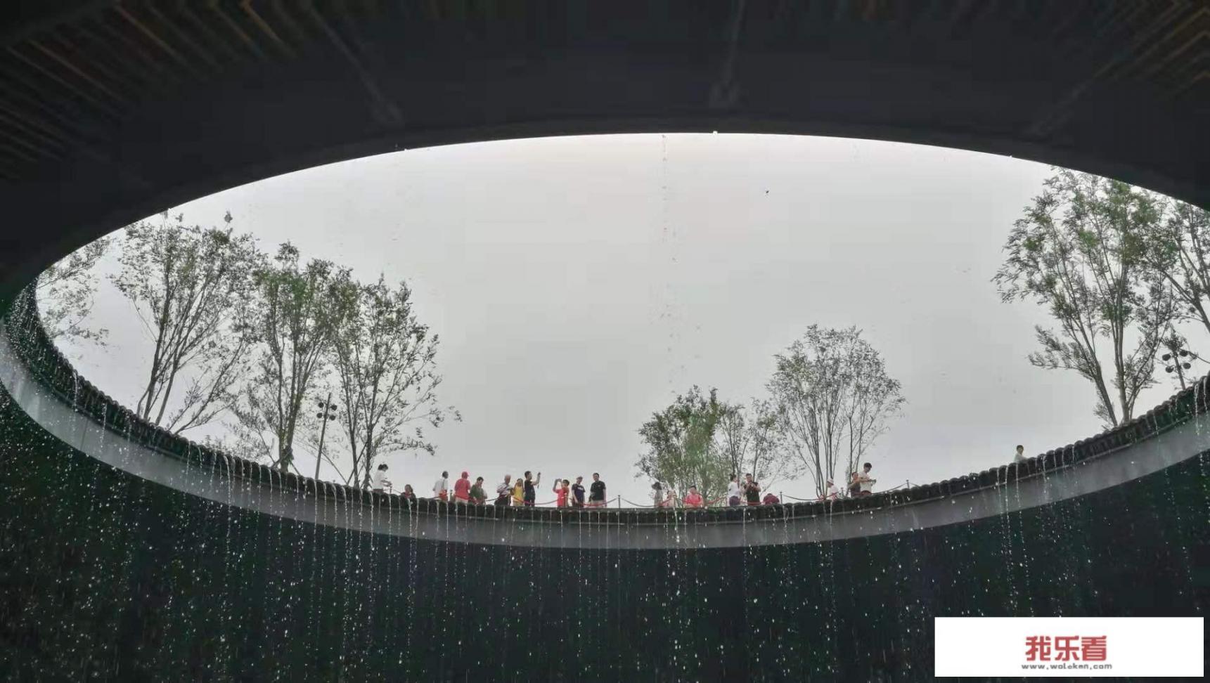 大家有哪些美丽的图片展示一下我们祖国的美？像碧水蓝天、绿草红花、高山流水？